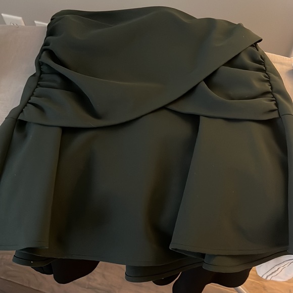 Club Monaco Dark Green Skirt - Picture 4 of 5